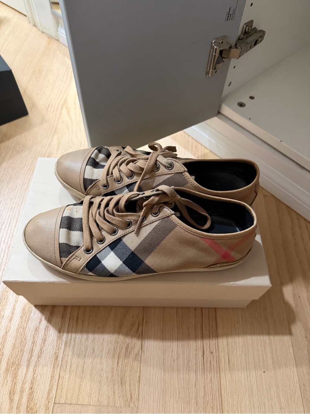 Burberry Tan Plaid Low-Top Lace-Up Sneakers